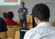 7 Jurusan Soshum dengan Gaji Tertinggi, Membongkar Mitos Gaji Rendah dan Membuka Peluang Karir Menjanjikan