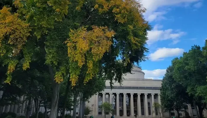 MIT Menjadi Kampus Terbaik di AS Versi Forbes 2025