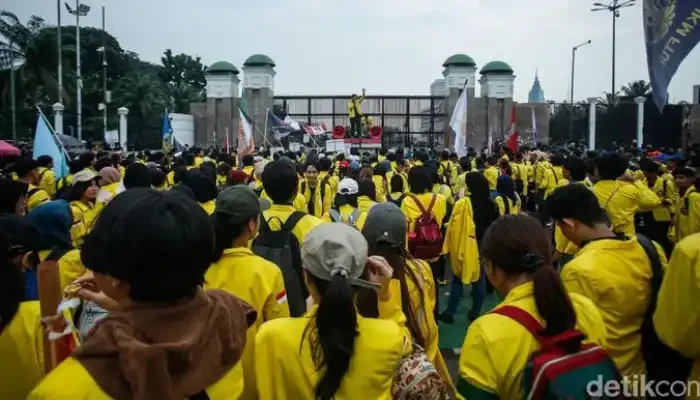 Mahasiswa Tagih 17+8 Tuntutan Rakyat di Gedung DPR