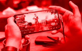 7 Cara Efektif Menghemat Baterai Saat Bermain Game Online Tanpa Gangguan