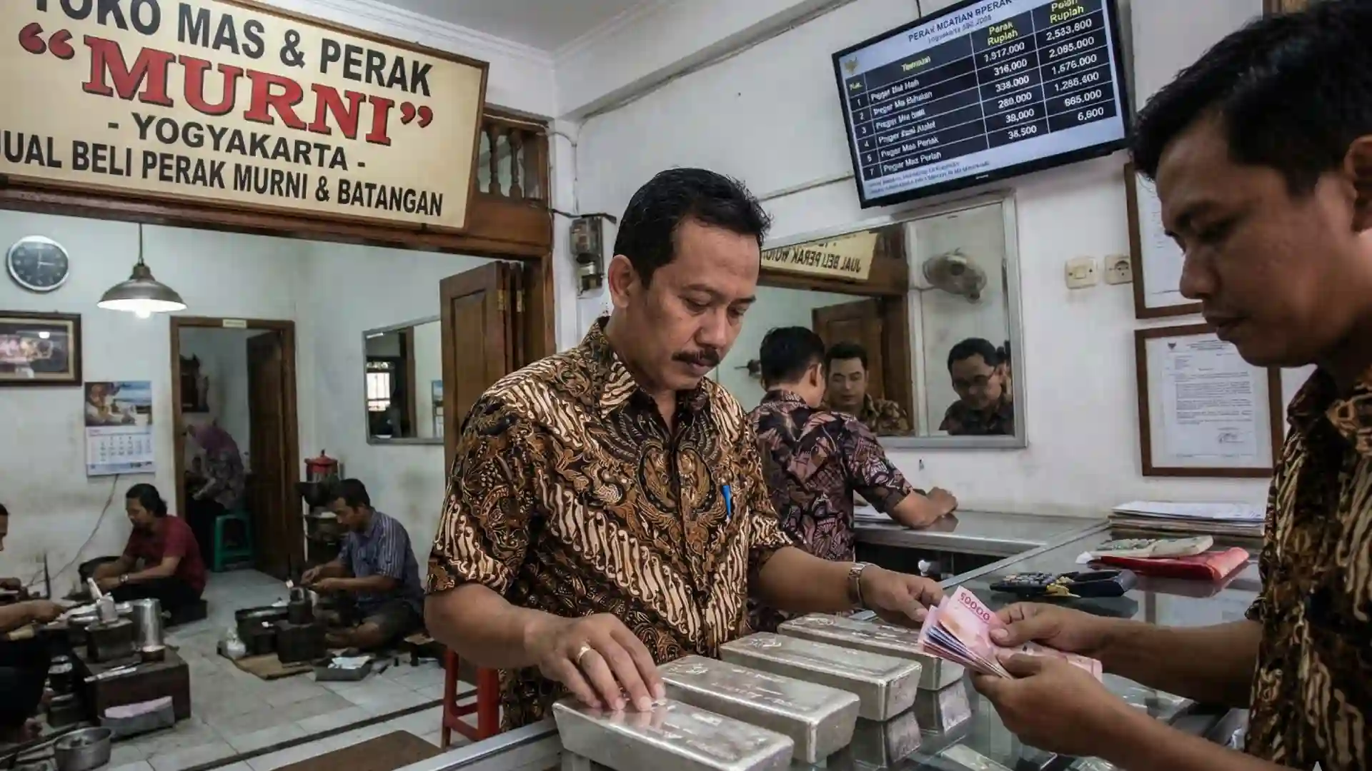Cara Investasi Perak yang Aman dan Legal di Indonesia